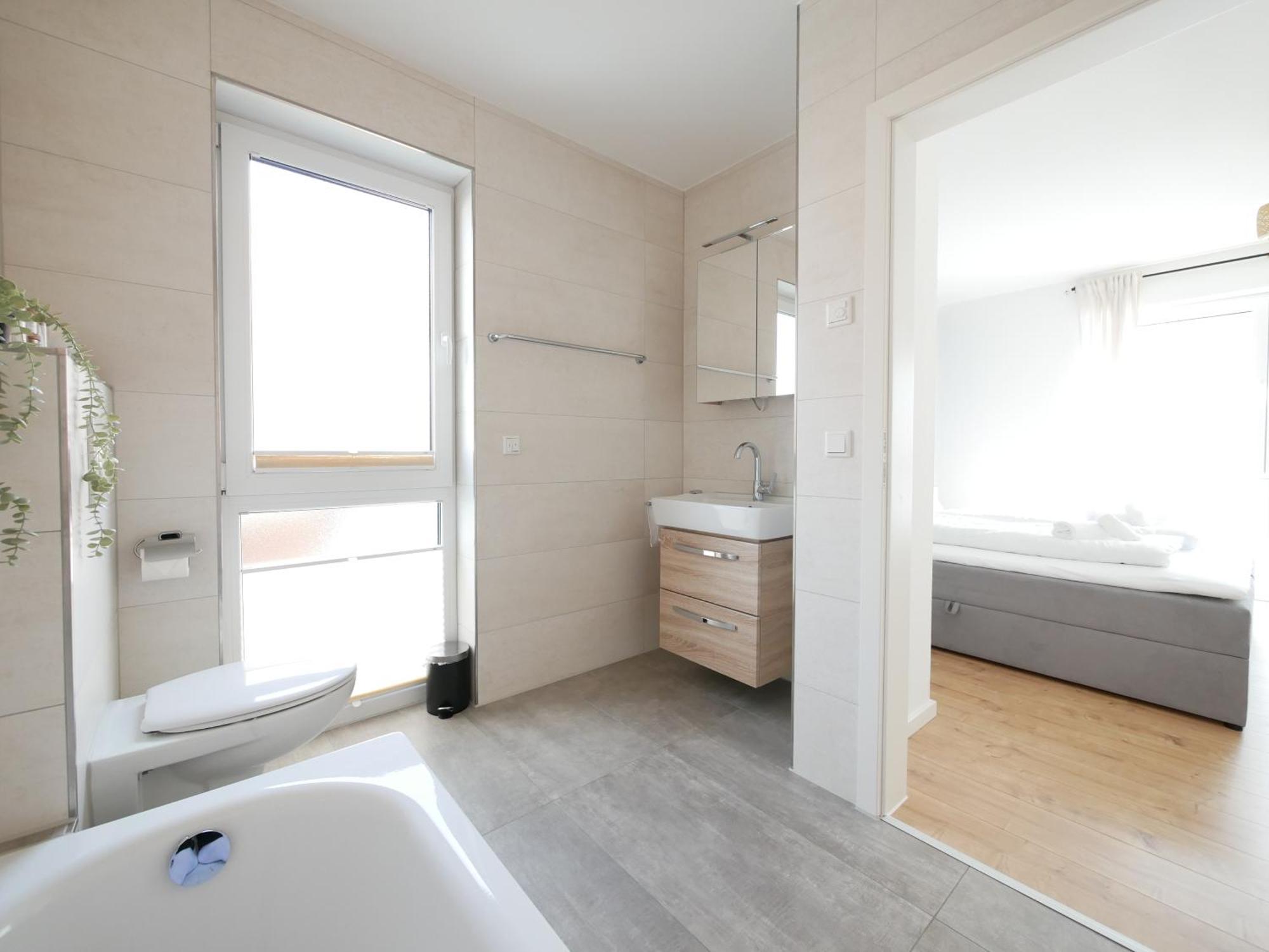 85Qm, Parkplatz, Zentral, Grosser Balkon, 2 Baeder Paderborn Extérieur photo